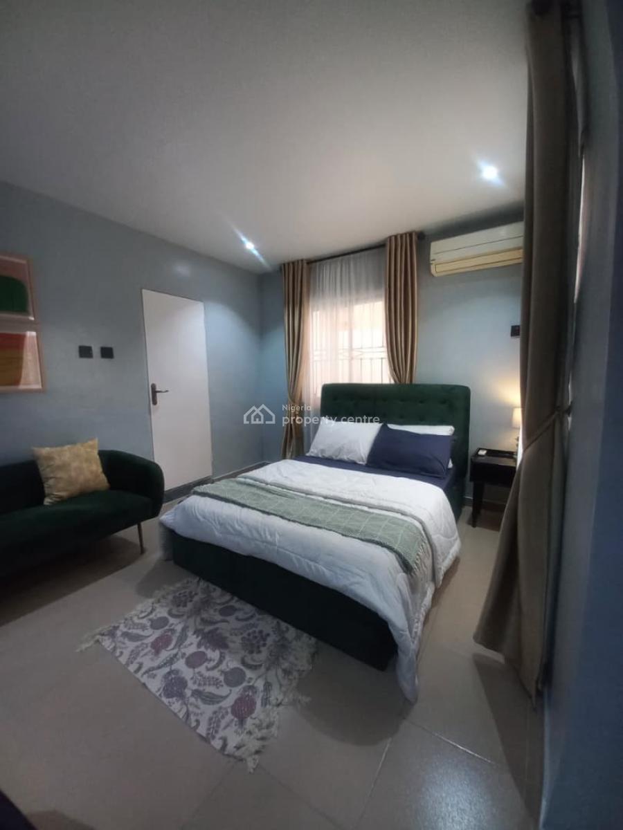 Modern 3-bedroom En-suite Apartment, Gbagada, Gbagada, Lagos, Flat / Apartment Short Let