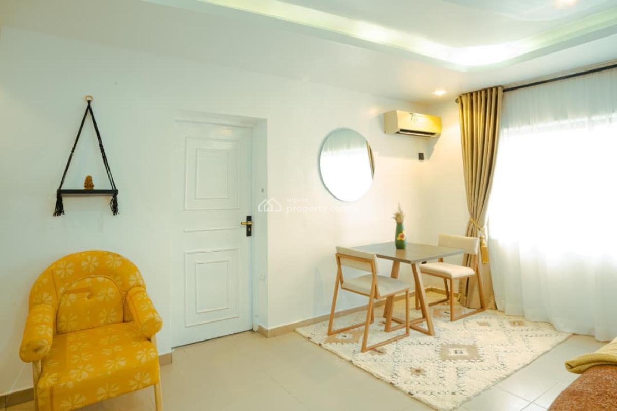 Modern 3-bedroom En-suite Apartment, Gbagada, Gbagada, Lagos, Flat / Apartment Short Let