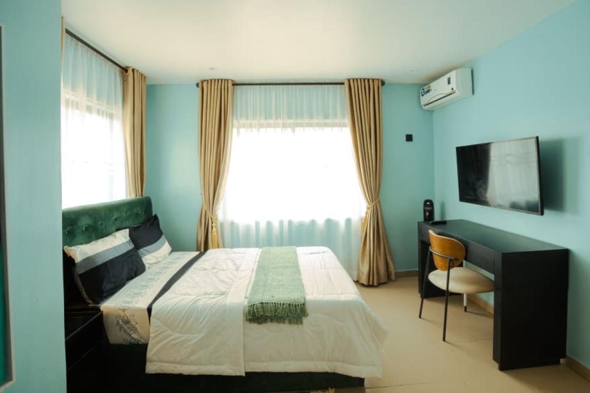 Modern 3-bedroom En-suite Apartment, Gbagada, Gbagada, Lagos, Flat / Apartment Short Let