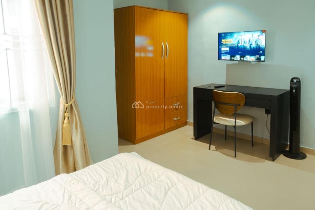 Modern 3-bedroom En-suite Apartment, Gbagada, Gbagada, Lagos, Flat / Apartment Short Let