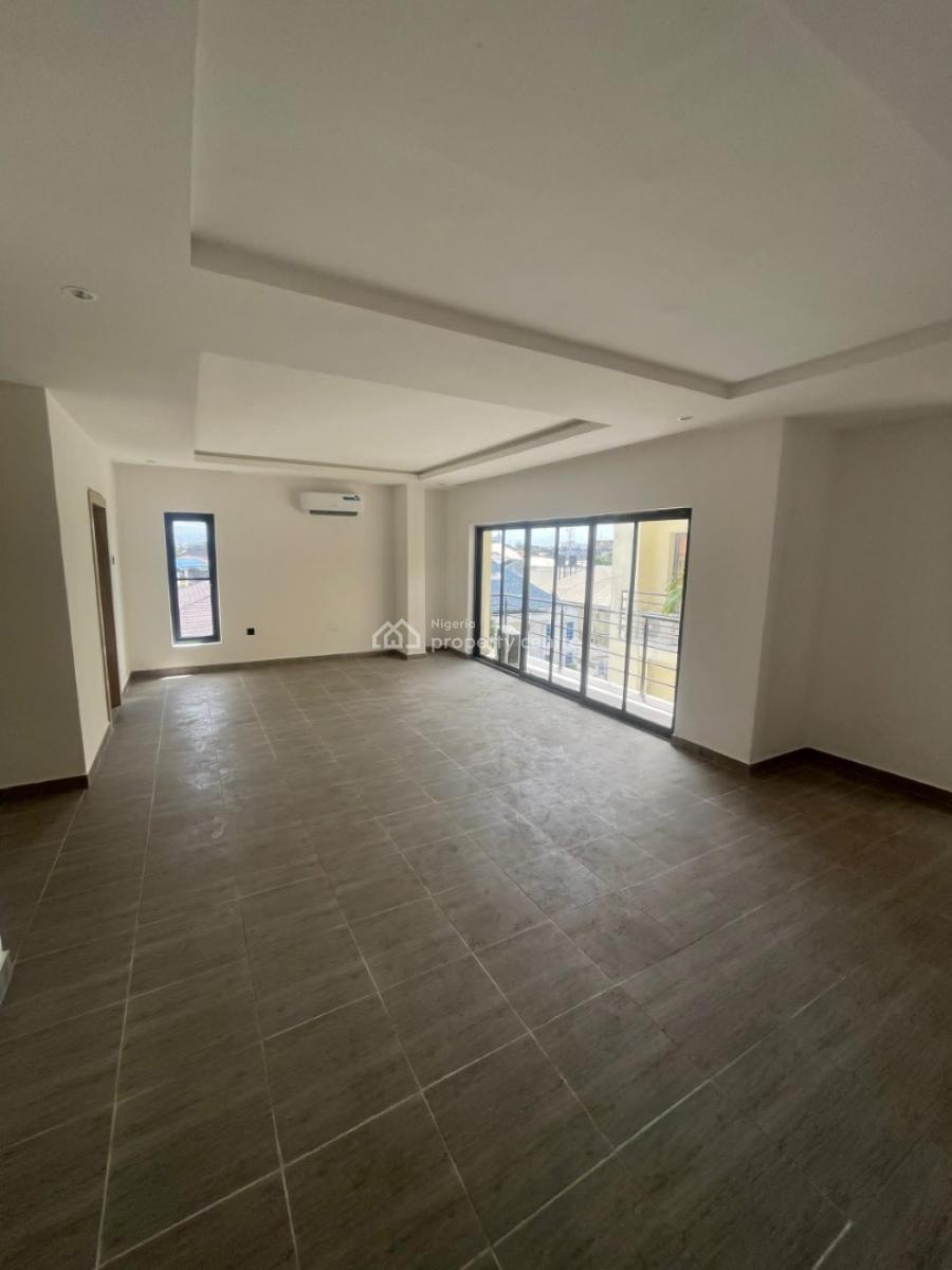 Spacious 4 Bedroom Terrace with Bq, Lekki Phase 1, Lekki, Lagos, Terraced Duplex for Rent