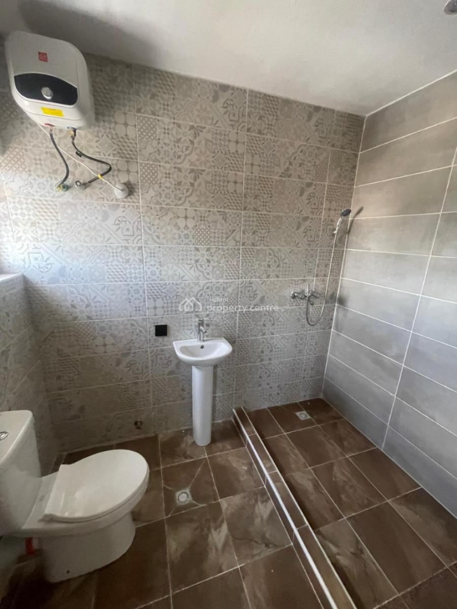 Spacious 4 Bedroom Terrace with Bq, Lekki Phase 1, Lekki, Lagos, Terraced Duplex for Rent