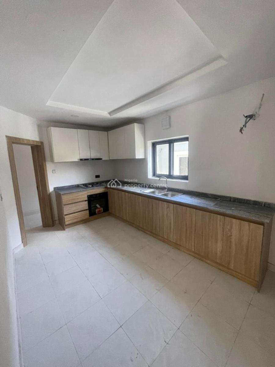 Spacious 4 Bedroom Terrace with Bq, Lekki Phase 1, Lekki, Lagos, Terraced Duplex for Rent