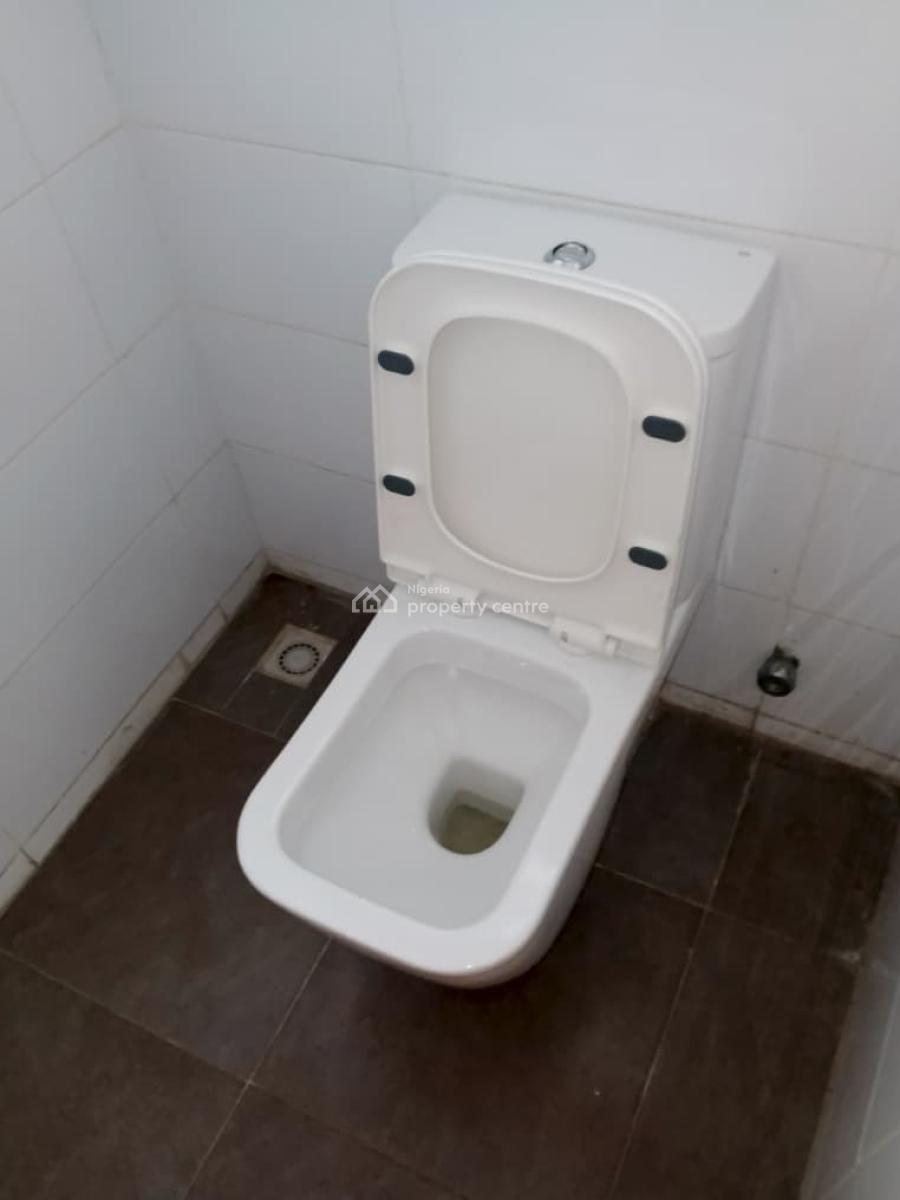 Executive 3 Bedroom Apartment, Off Admiralty Way, Lekki Phase 1, Lekki, Lagos, Flat / Apartment for Rent