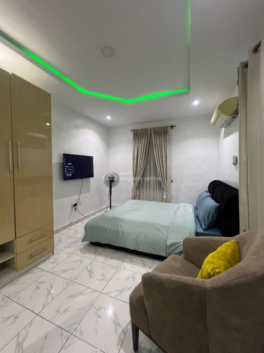 Decent Well Ventilated, Furnished and Serviced Studio Apartment, Jibowu, Yaba, Lagos, Self Contain (single Rooms) for Rent