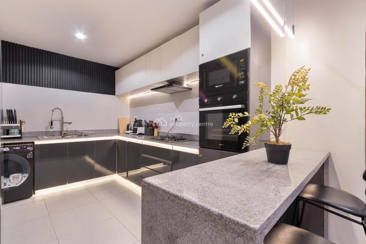 Luxury 2 Bedroom Apartment with Pool & Ps5, Balcony with City View, Air Hockey Game Available, Lekki Phase 1, Lekki, Lagos, Flat / Apartment Short Let