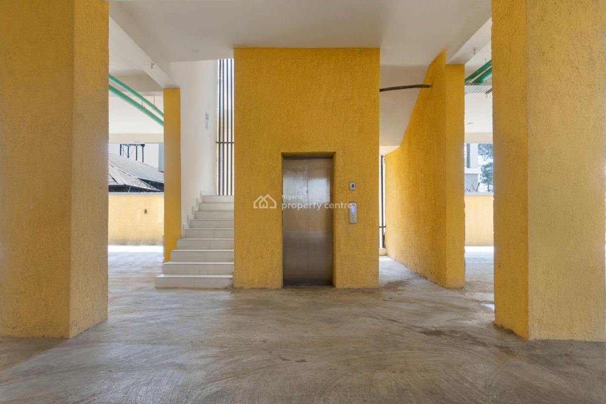 Luxury 2 Bedroom Apartment with Pool & Ps5, Balcony with City View, Air Hockey Game Available, Lekki Phase 1, Lekki, Lagos, Flat / Apartment Short Let