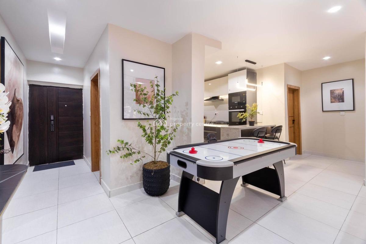 Luxury 2 Bedroom Apartment with Pool & Ps5, Balcony with City View, Air Hockey Game Available, Lekki Phase 1, Lekki, Lagos, Flat / Apartment Short Let