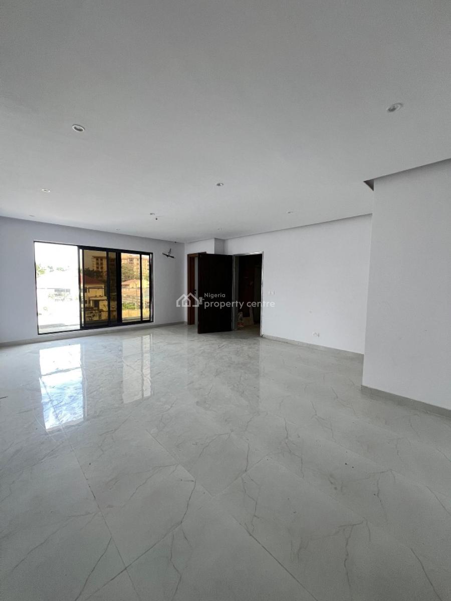 Spacious 3 Bedroom Apartment with an Elevator in Ikoyi, Ikoyi, Ikoyi, Lagos, Block of Flats for Sale