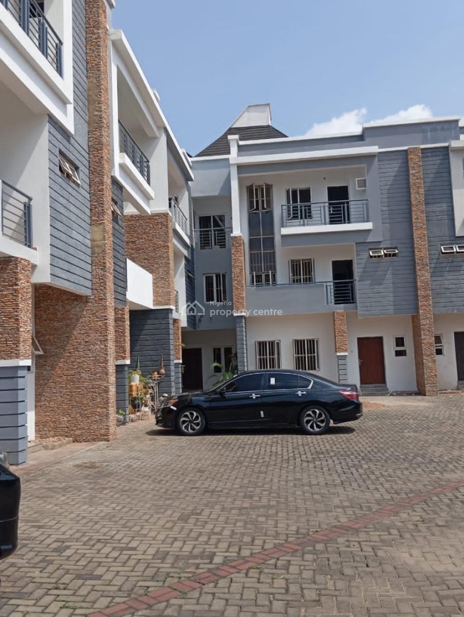 Spacious 5 Bedroom Terrace Duplex with Bq, Guzape District, Abuja, Terraced Duplex for Rent