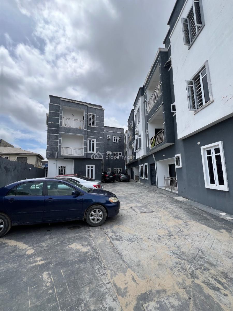 Standard 2 Bedroom Apartment in a Secured Neighborhood., Ologufe Road, Awoyaya, Ibeju Lekki, Lagos, Flat / Apartment for Rent