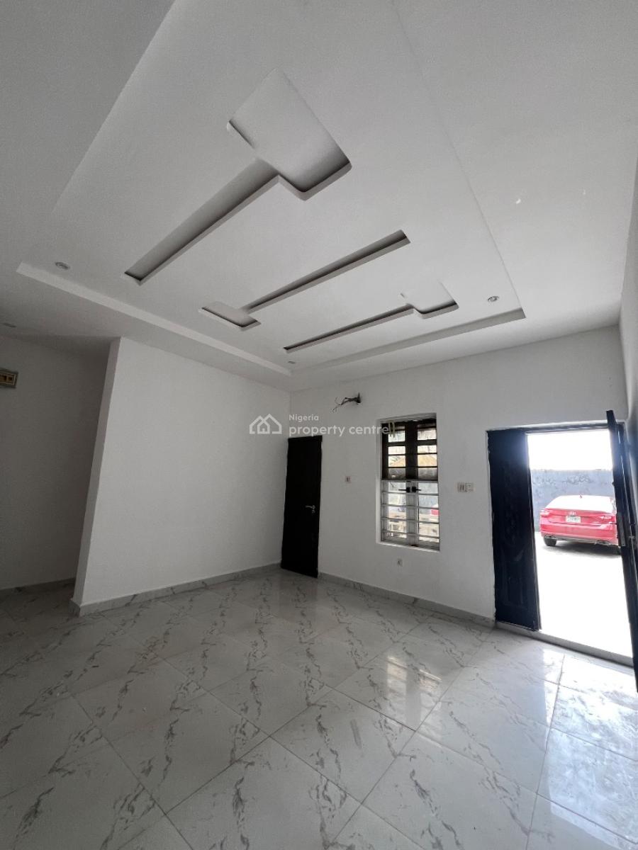 Standard 2 Bedroom Apartment in a Secured Neighborhood., Ologufe Road, Awoyaya, Ibeju Lekki, Lagos, Flat / Apartment for Rent