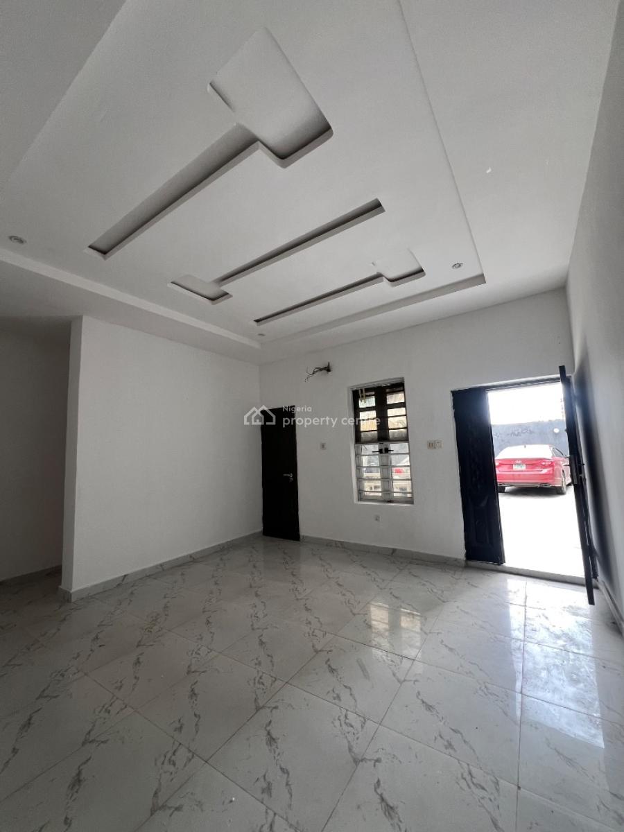 Standard 2 Bedroom Apartment in a Secured Neighborhood., Ologufe Road, Awoyaya, Ibeju Lekki, Lagos, Flat / Apartment for Rent