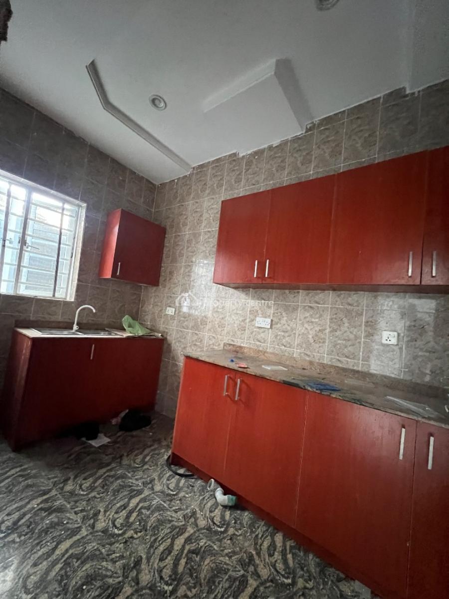 Standard 2 Bedroom Apartment in a Secured Neighborhood., Ologufe Road, Awoyaya, Ibeju Lekki, Lagos, Flat / Apartment for Rent