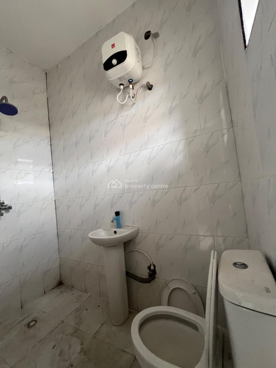 Standard 2 Bedroom Apartment in a Secured Neighborhood., Ologufe Road, Awoyaya, Ibeju Lekki, Lagos, Flat / Apartment for Rent