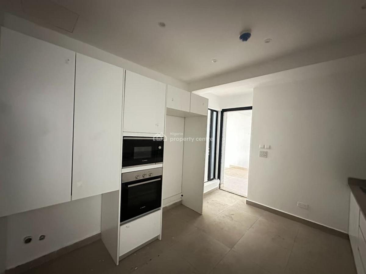 Newly Built 3 Bedroom Apartment with Bq Available, Lekki Phase 1, Lekki, Lagos, Flat / Apartment for Rent