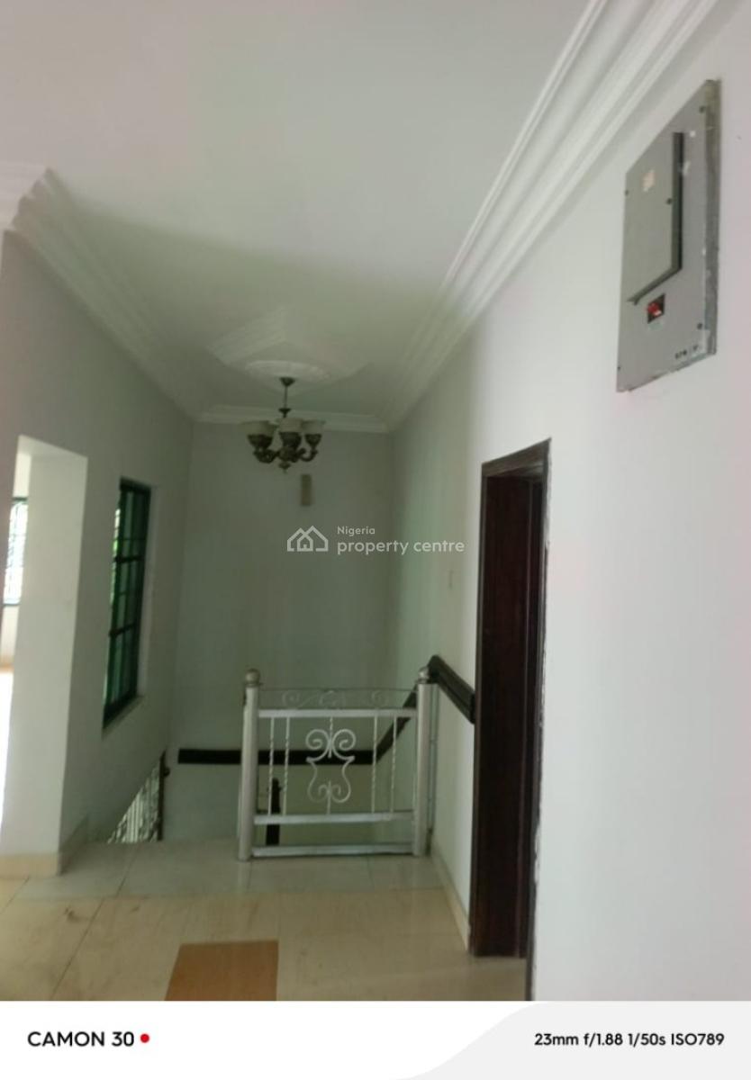 Well Renovated 4 Bedroom Semi Detach Duplex with  Bq at Magodo Ph1, Magodo Ph1 Gra, Gra Phase 1, Magodo, Lagos, Semi-detached Duplex for Rent