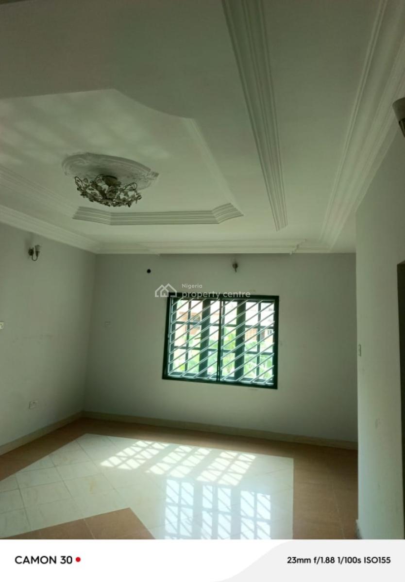 Well Renovated 4 Bedroom Semi Detach Duplex with  Bq at Magodo Ph1, Magodo Ph1 Gra, Gra Phase 1, Magodo, Lagos, Semi-detached Duplex for Rent
