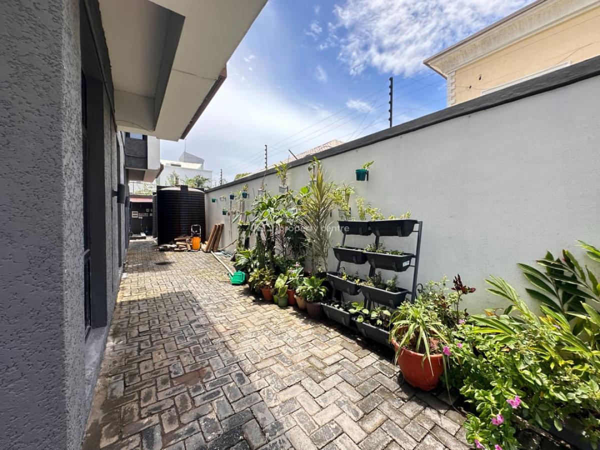 4 Bedroom Terrace Duplex Available, Lekki Phase 1, Lekki, Lagos, Terraced Duplex for Rent