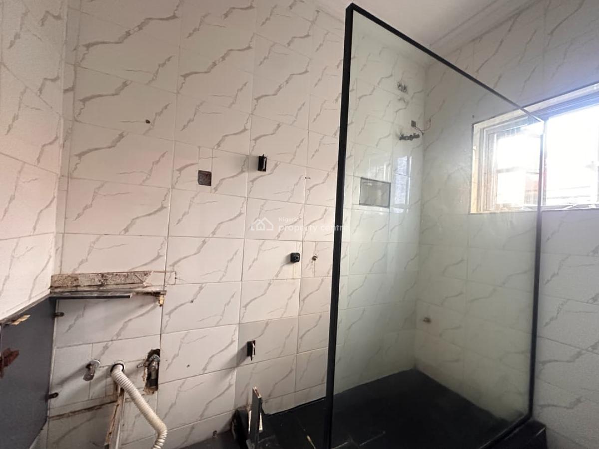 5 Bedroom Semi-detached Duplex with 2 Bq, Lekki Phase 1, Lekki, Lagos, Semi-detached Duplex for Rent