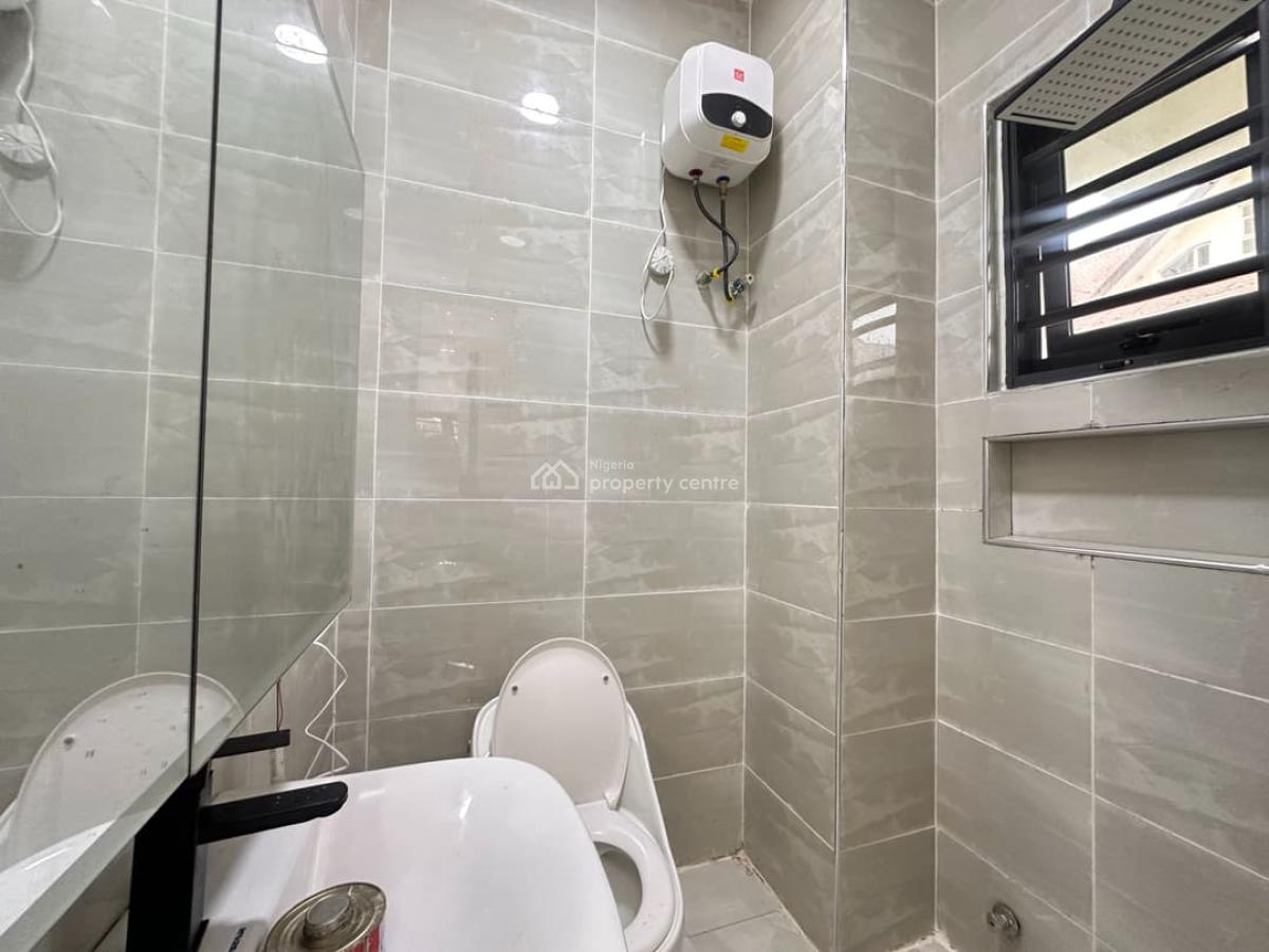 Newly 3 Bedroom Apartment Available, Lekki Phase 1, Lekki, Lagos, Flat / Apartment for Rent
