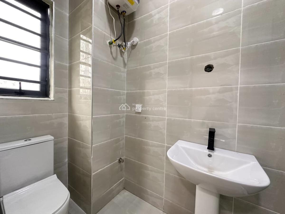 Newly 3 Bedroom Apartment Available, Lekki Phase 1, Lekki, Lagos, Flat / Apartment for Rent