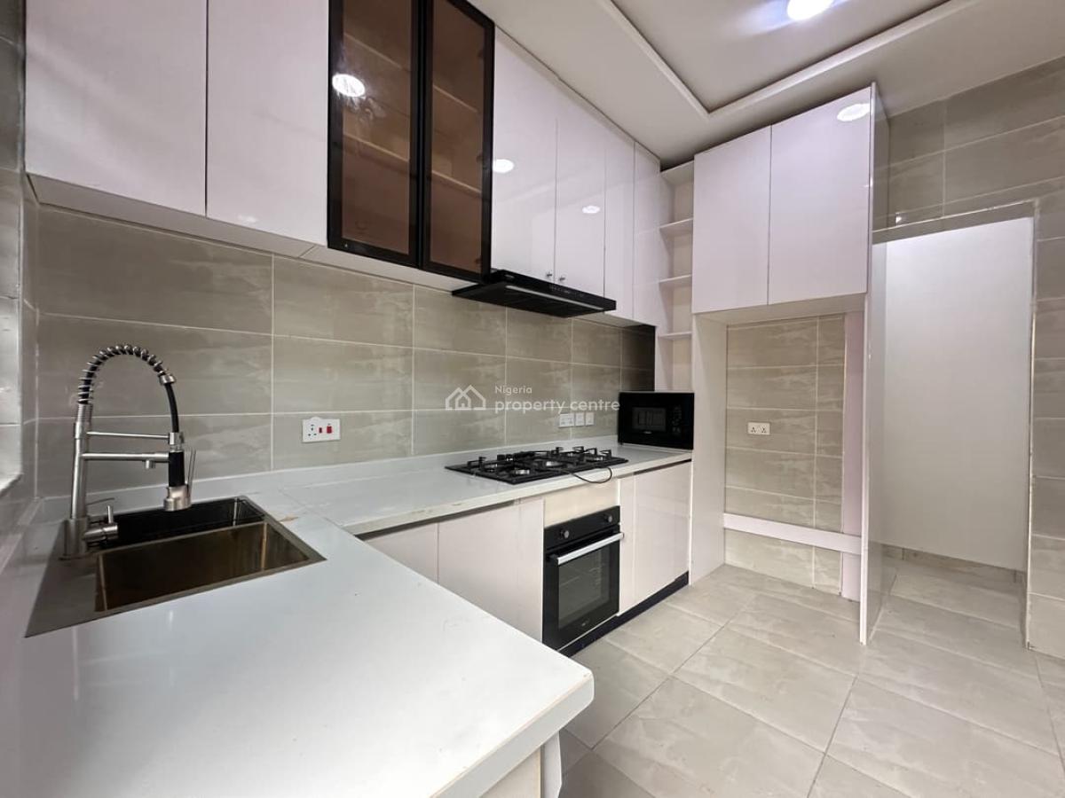 Newly 3 Bedroom Apartment Available, Lekki Phase 1, Lekki, Lagos, Flat / Apartment for Rent