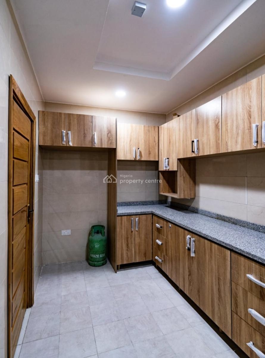 Well-designed 3 Spacious 3 Bedroom Apartment (3 Units), Ikeja Gra, Ikeja, Lagos, Flat / Apartment for Rent