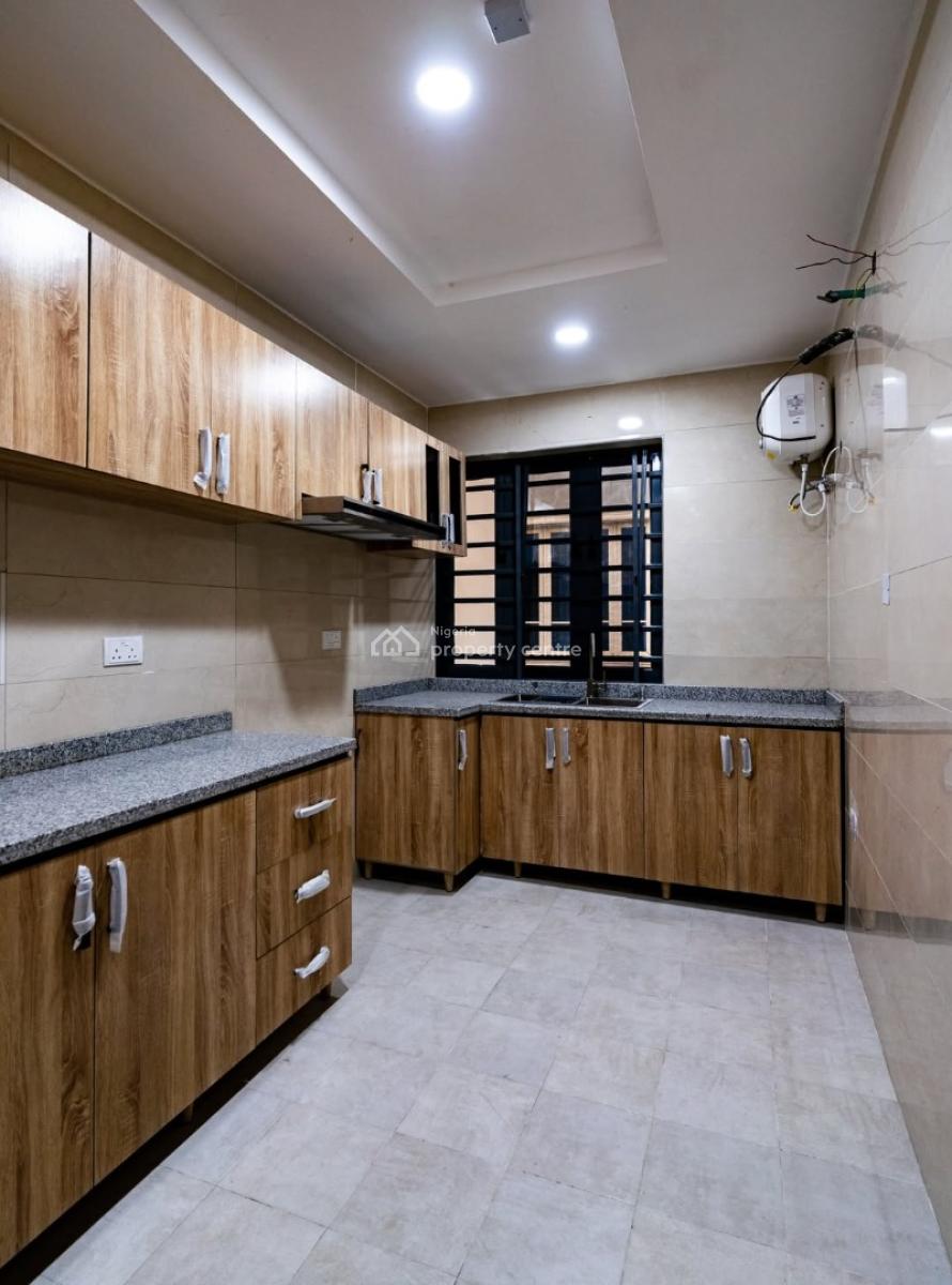 Well-designed 3 Spacious 3 Bedroom Apartment (3 Units), Ikeja Gra, Ikeja, Lagos, Flat / Apartment for Rent