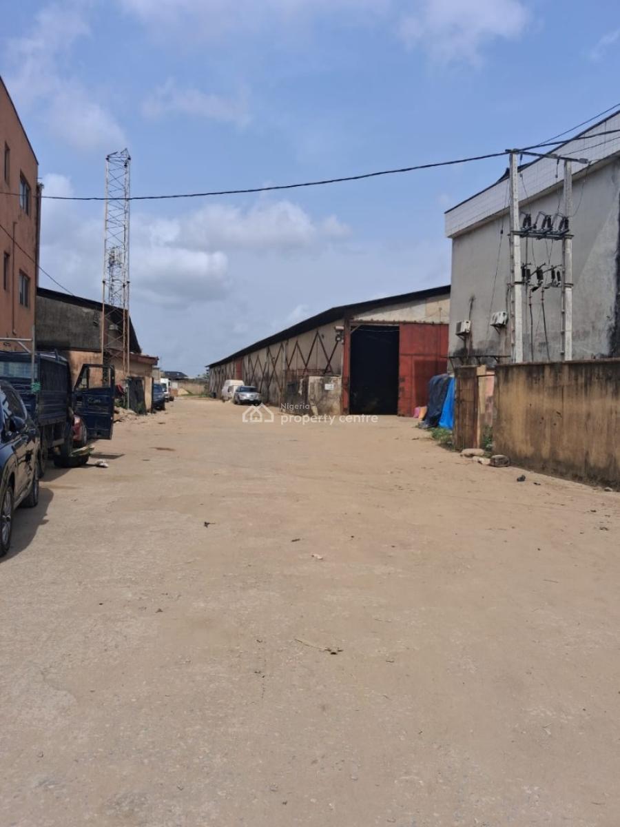 12,000ft Warehouse, Iyana Itire Off Osodi-apapa Express Way, Ilasamaja, Mushin, Lagos, Warehouse for Rent