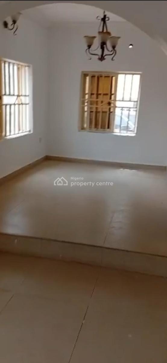 a Good Spacious 4-bedroom Terrace Duplex + 1bq, Apo Legislative Quaters. (video Is Attached), Apo, Abuja, Terraced Duplex for Rent