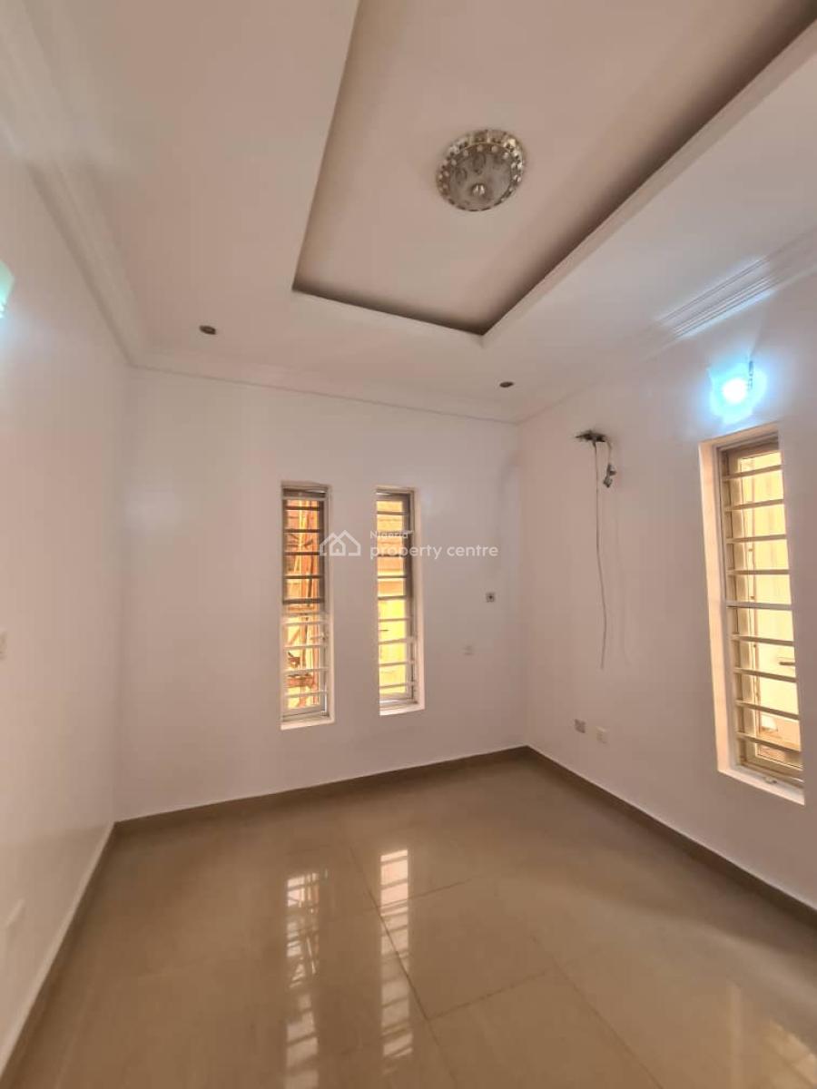 a Well Maintained 4 Bedroom  Semi-detached  Duplex with a Room Bq, Oral Estate, Lekki, Lagos, Semi-detached Duplex for Rent