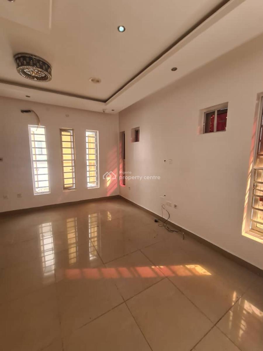 a Well Maintained 4 Bedroom  Semi-detached  Duplex with a Room Bq, Oral Estate, Lekki, Lagos, Semi-detached Duplex for Rent