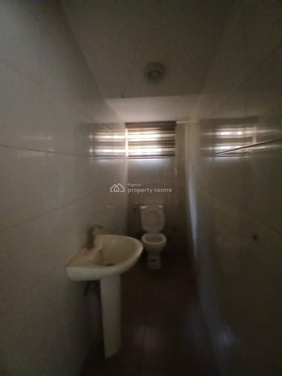 Well Built and Spacious 3 Bedrooms Terrace Duplex with a Bq, Gilmore Area, Jahi, Abuja, Terraced Duplex for Rent