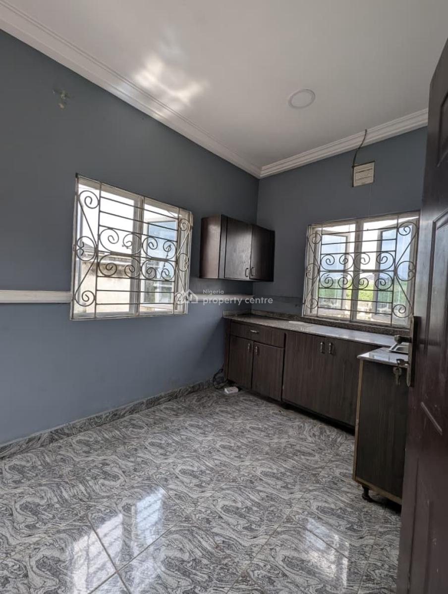 Standard and Spacious Self Contained Apartment, Ekpri Nsukara, Uyo, Akwa Ibom, Self Contain (single Rooms) for Rent