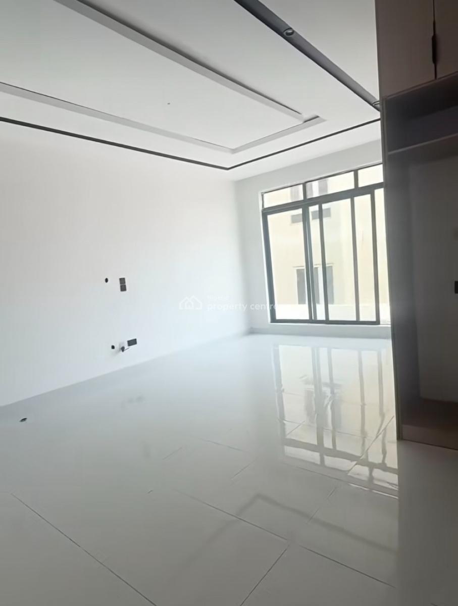 2 Bedroom Apartment, Lekki Phase 1, Lekki, Lagos, Flat / Apartment for Sale