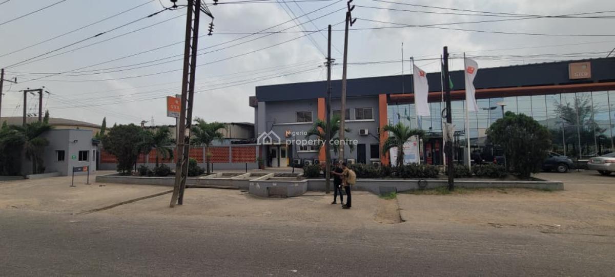 Office Space Measuring. 560sqm, Oba Akran Avenue Ikeja Lagos, Ikeja, Lagos, Office Space for Rent