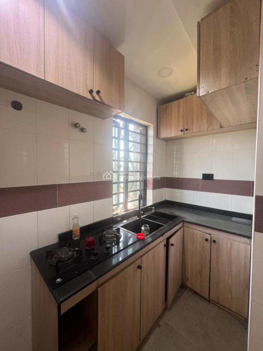 Modern 2-bedroom Apartment in Prime Ologolo Axis, Ologolo, Lekki, Lagos, Flat / Apartment for Rent