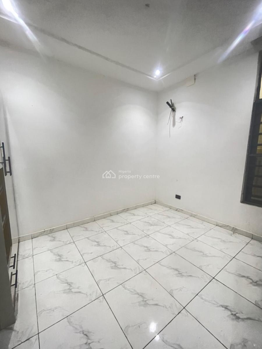 Luxury  2 Bedroom Flat and 1bq at Ologolo Lekki Lagos., Ologolo Lekki Lagos, Ologolo, Lekki, Lagos, Flat / Apartment for Sale