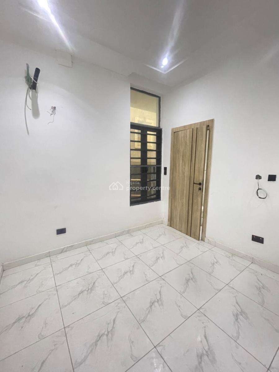 Luxury  2 Bedroom Flat and 1bq at Ologolo Lekki Lagos., Ologolo Lekki Lagos, Ologolo, Lekki, Lagos, Flat / Apartment for Sale
