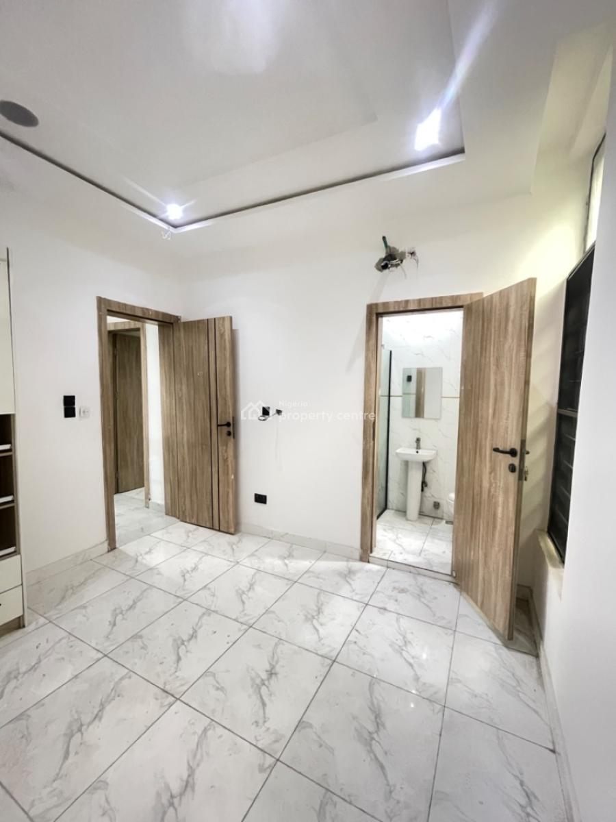 Luxury  2 Bedroom Flat and 1bq at Ologolo Lekki Lagos., Ologolo Lekki Lagos, Ologolo, Lekki, Lagos, Flat / Apartment for Sale