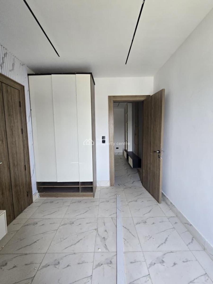 Neatly Finished 2 Bedroom Apartment with Pool in a Secure Estate, Lekki Phase1, Lekki, Lagos, Flat / Apartment for Sale