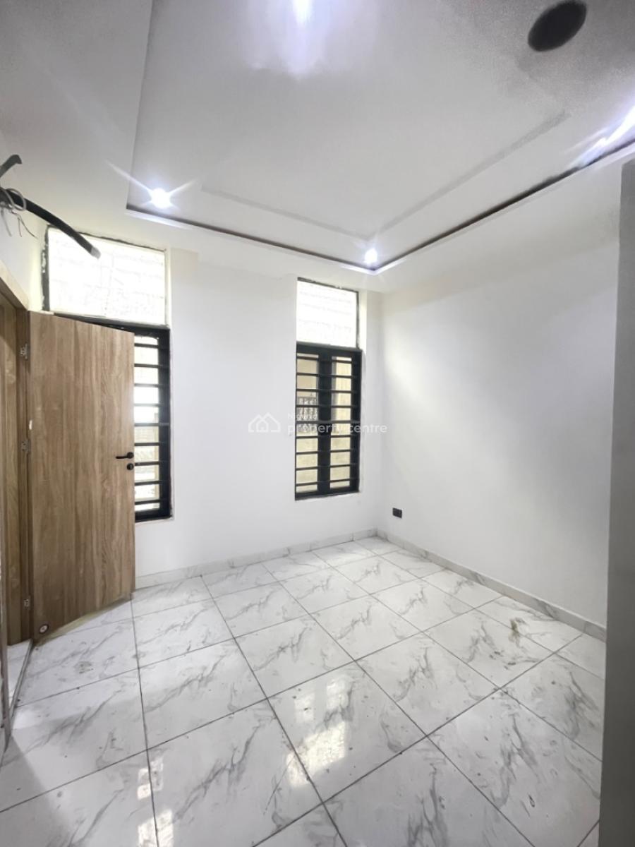 Luxury 2 Bedroom Flat and 1 Bq, Ologolo, Lekki, Lagos, Flat / Apartment for Rent