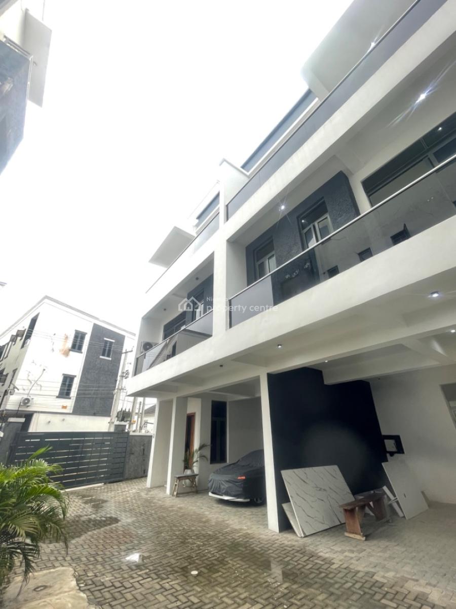Luxury 2 Bedroom Flat and 1 Bq, Ologolo, Lekki, Lagos, Flat / Apartment for Rent