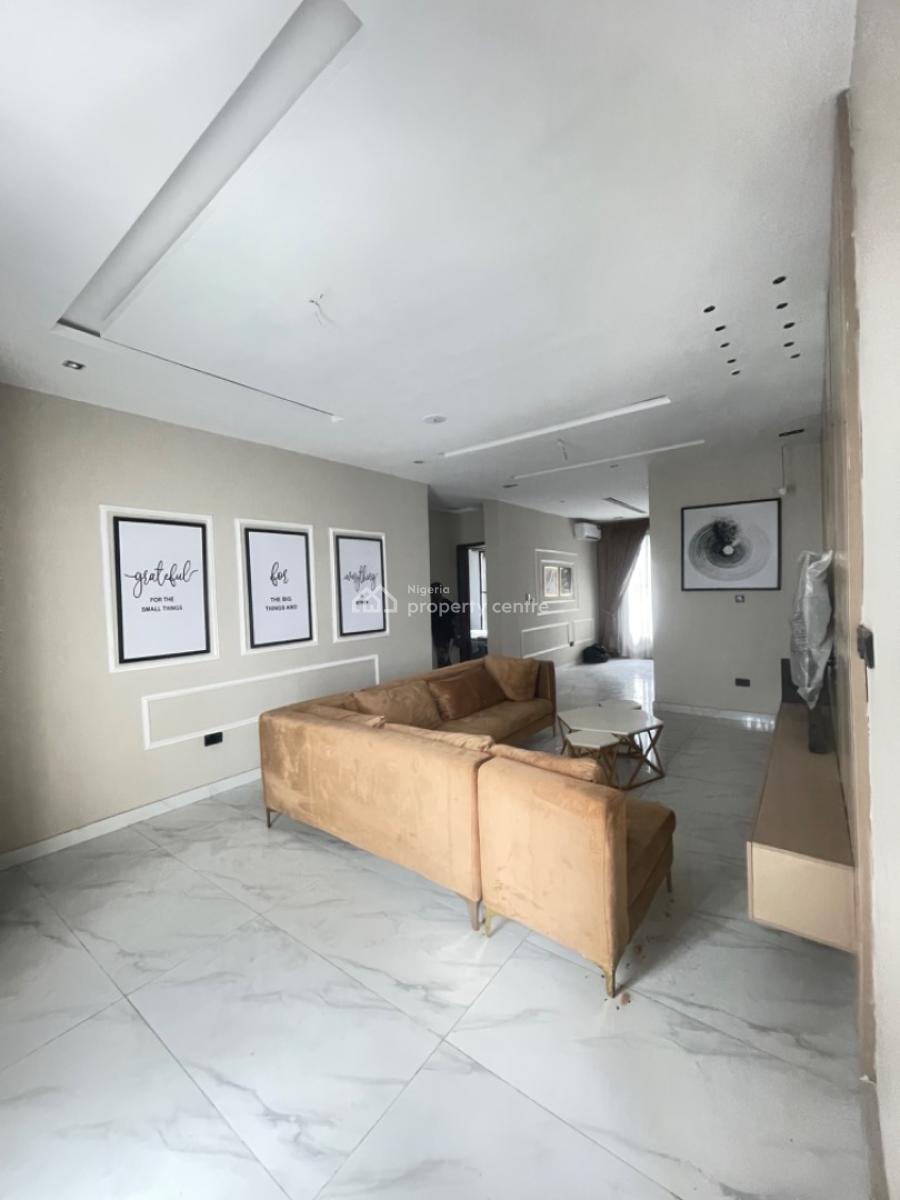 Well Furnished  2 Bedroom Flat at Ologolo Lekki Lagos., Ologolo Lekki Lagos, Ologolo, Lekki, Lagos, Flat / Apartment for Sale