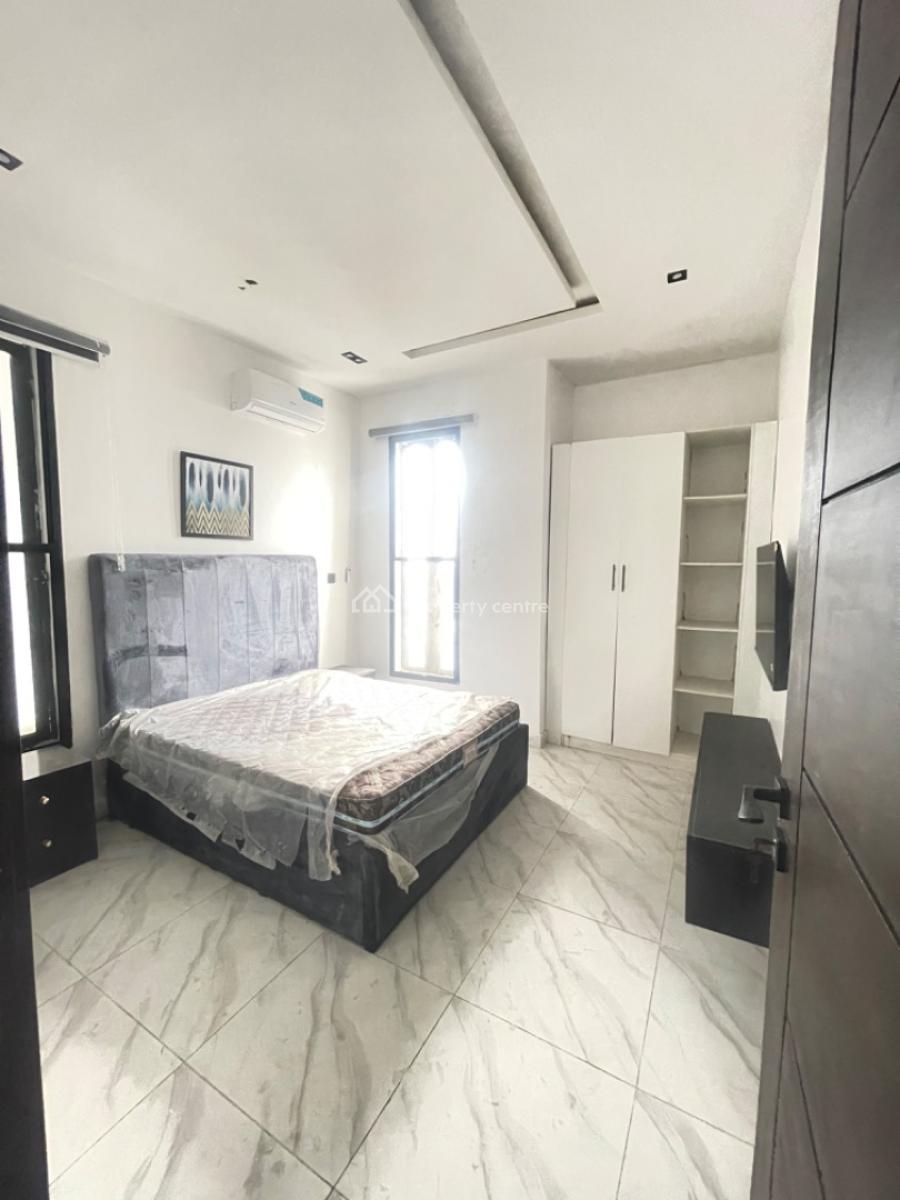 Well Furnished  2 Bedroom Flat at Ologolo Lekki Lagos., Ologolo Lekki Lagos, Ologolo, Lekki, Lagos, Flat / Apartment for Sale