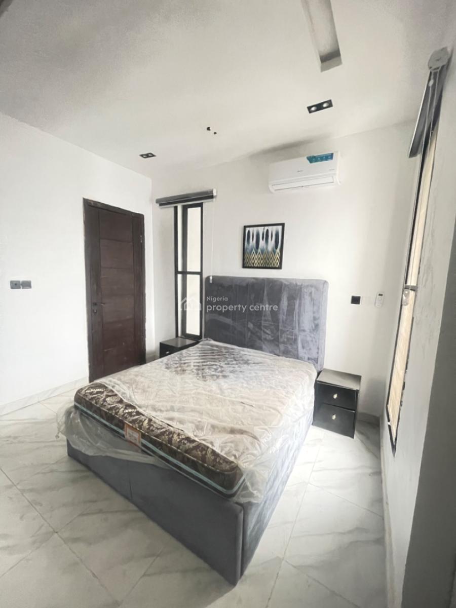 Well Furnished  2 Bedroom Flat at Ologolo Lekki Lagos., Ologolo Lekki Lagos, Ologolo, Lekki, Lagos, Flat / Apartment for Sale