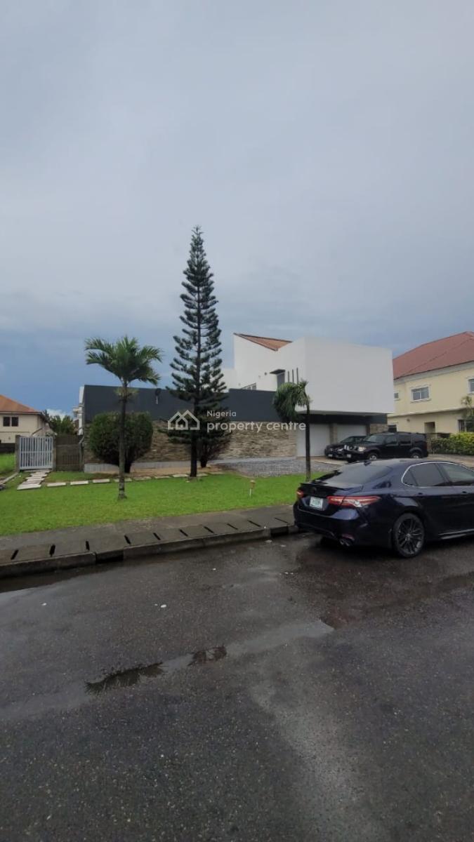 a Well-maintained 5-bedroom Fully Detached Family Home, Nicon Town Estate, Lekki, Lagos, Detached Duplex for Sale