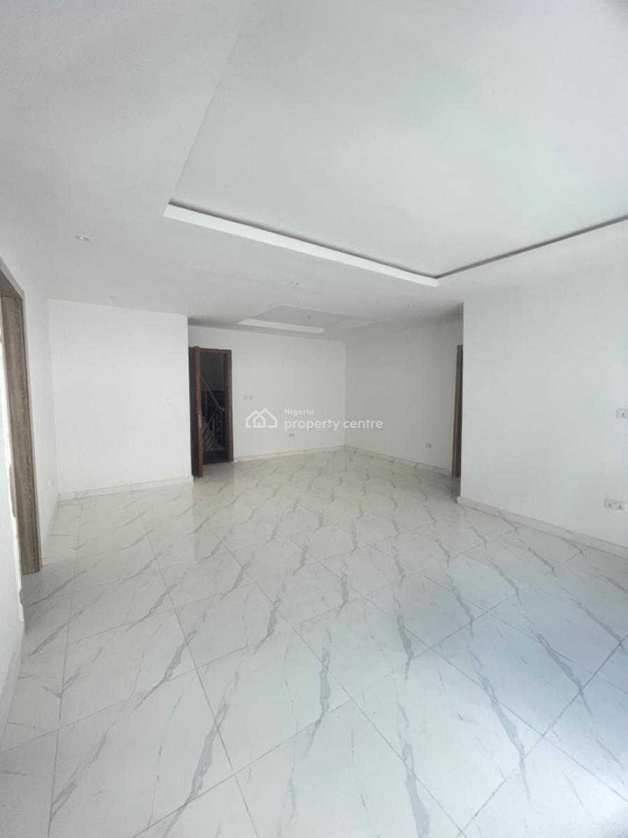 Luxury  2 Bedroom Flat and 1 Bq, Ologolo Lekki Lagos, Ologolo, Lekki, Lagos, Flat / Apartment for Sale