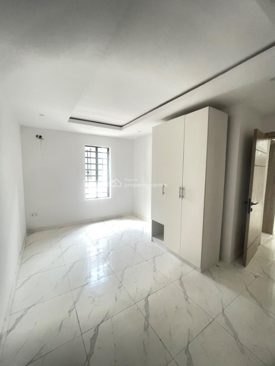 Luxury  2 Bedroom Flat and 1 Bq, Ologolo Lekki Lagos, Ologolo, Lekki, Lagos, Flat / Apartment for Sale